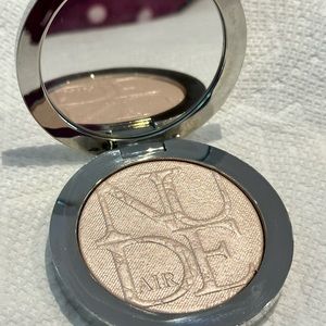 Dior highlighter